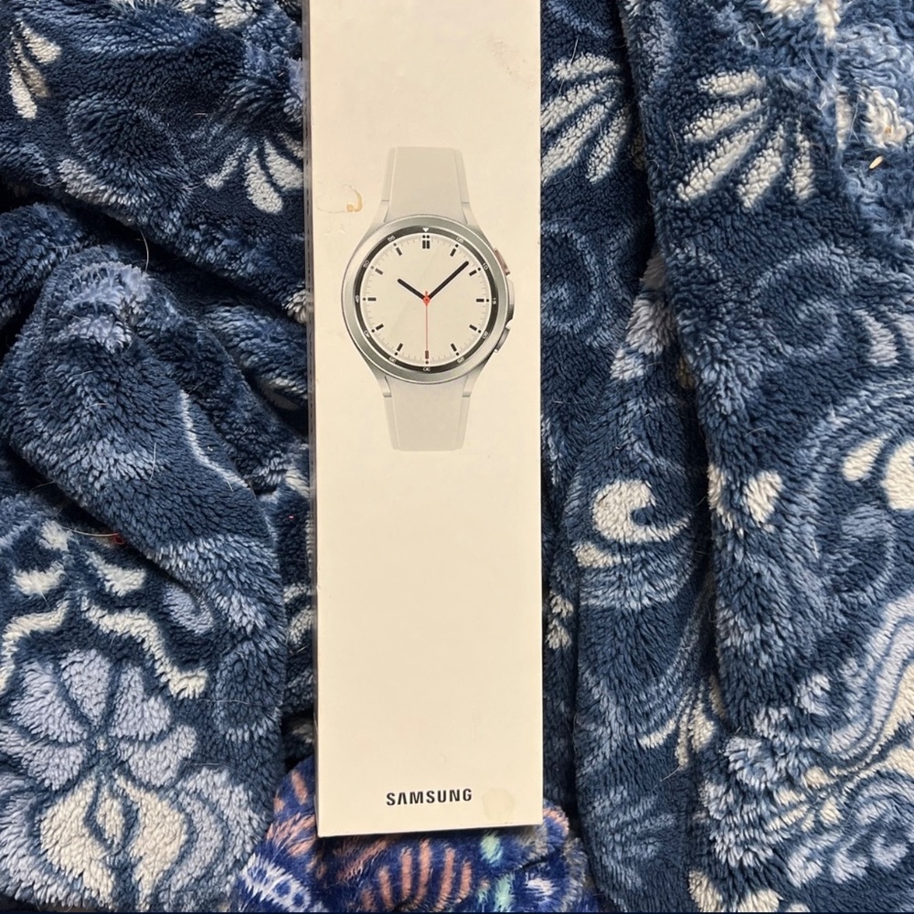 Samsung galaxy watch 4 classic and buds pro 2 - Picture 6 of 6